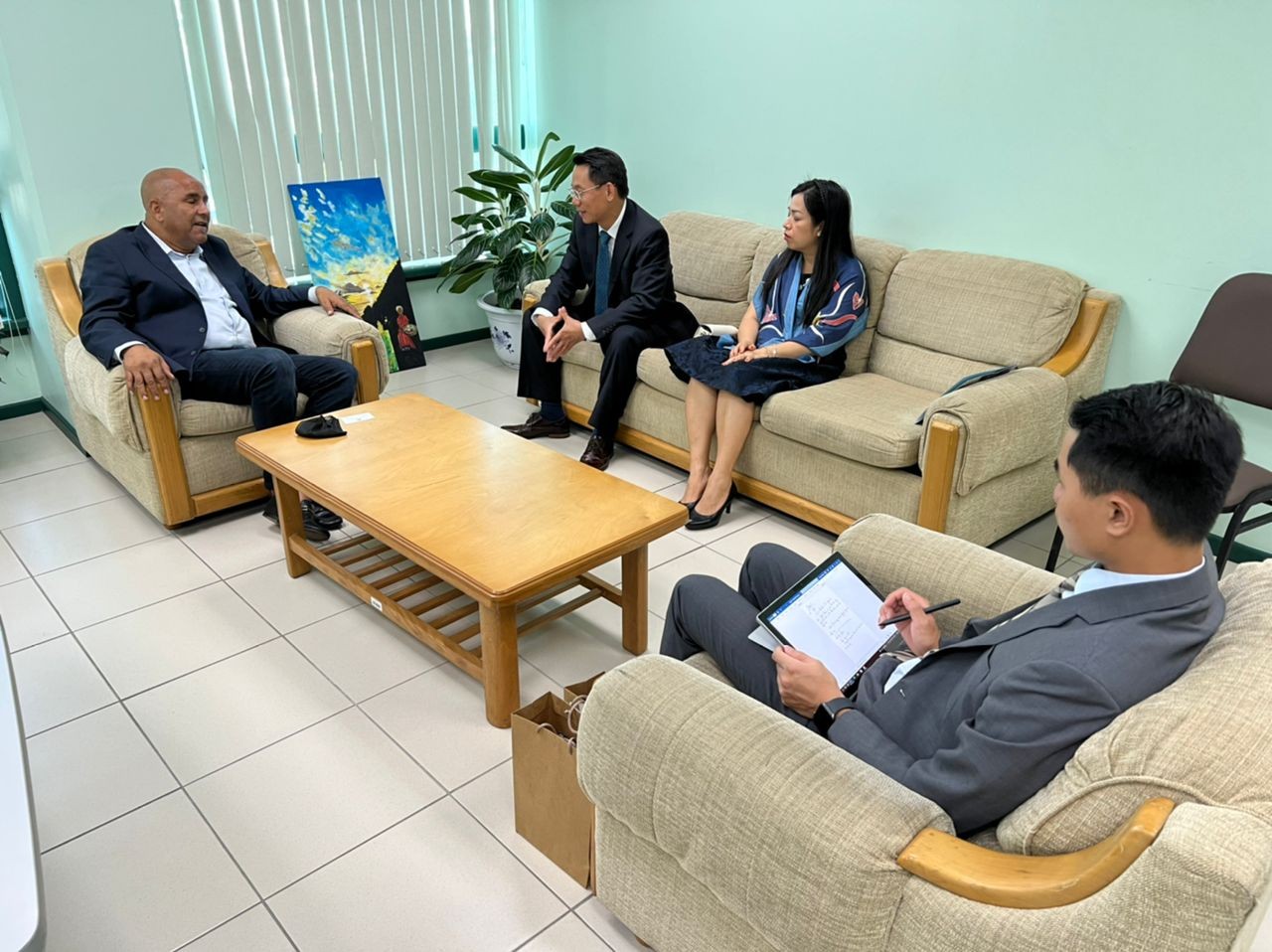 Vietnam and Grenada promote investment cooperation